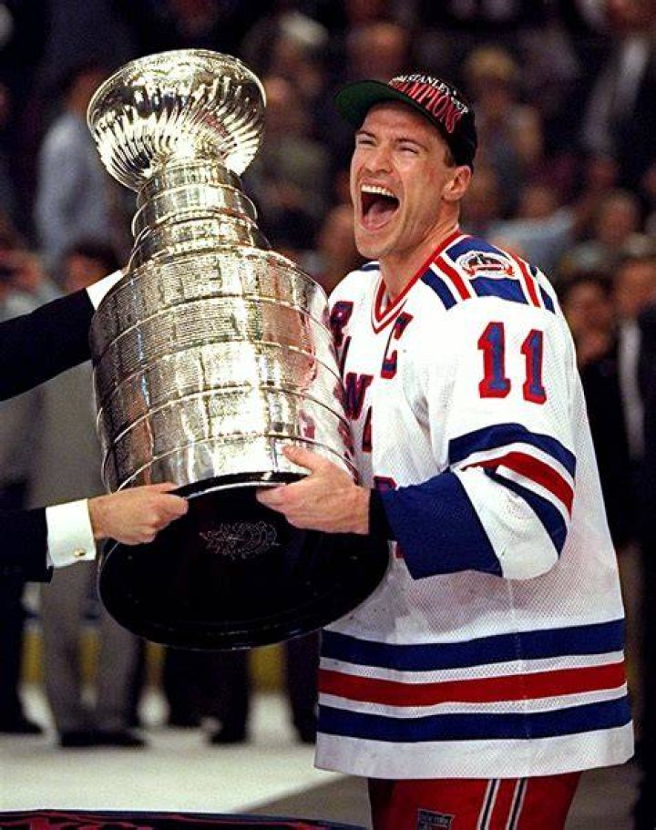 Mark Messier photo