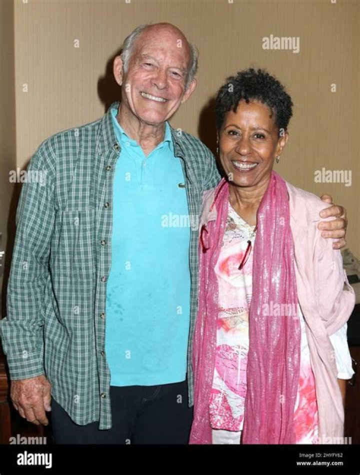 Max Gail - Age, Family, Bio