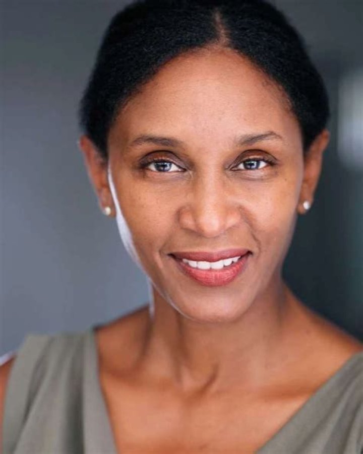 Maxine Cunliffe Bio (Wiki) 
