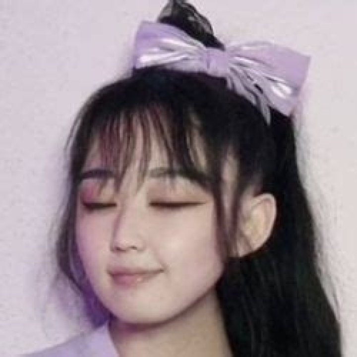 mooncakeva - Age, Family, Bio