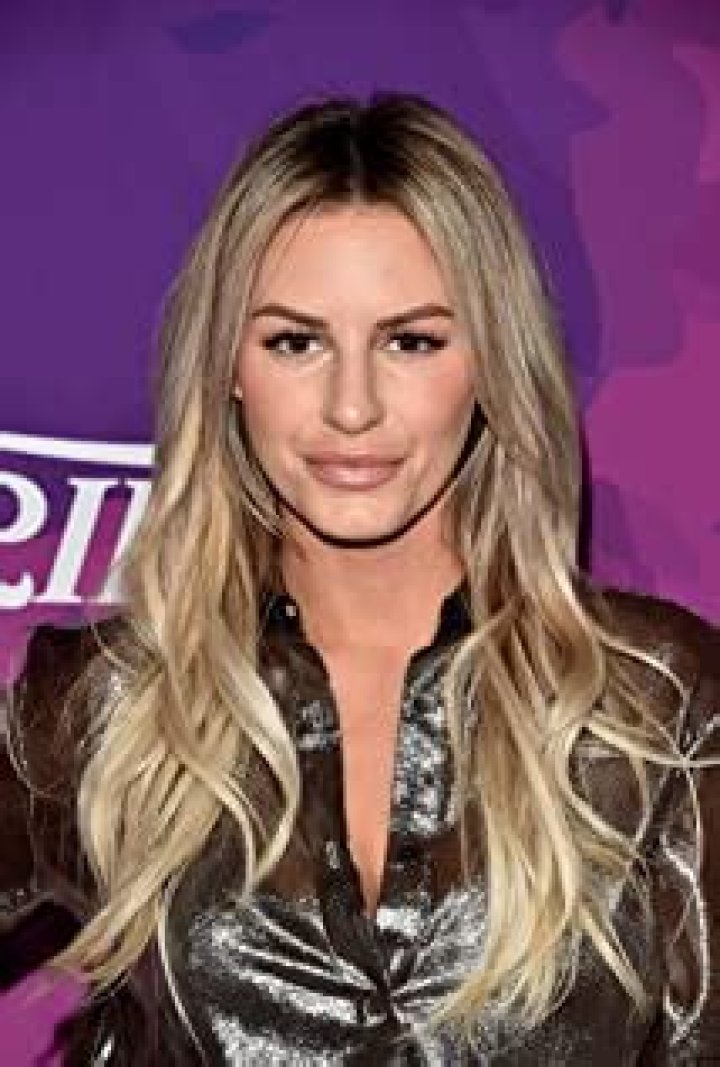 Morgan Stewart Bio (Wiki) 