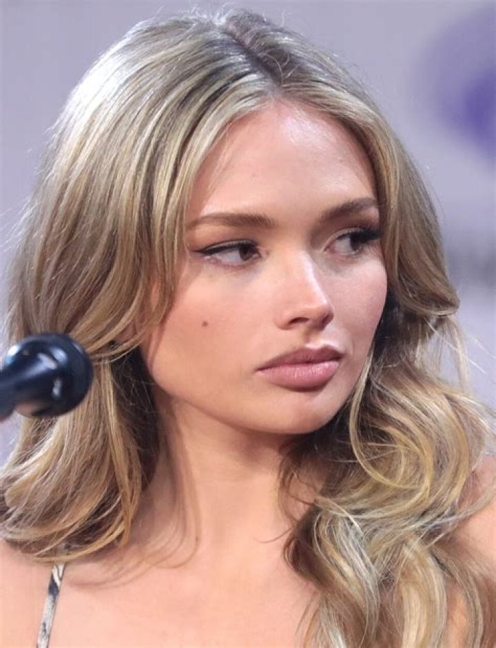 Natalie Alyn Lind Bio (Wiki) 