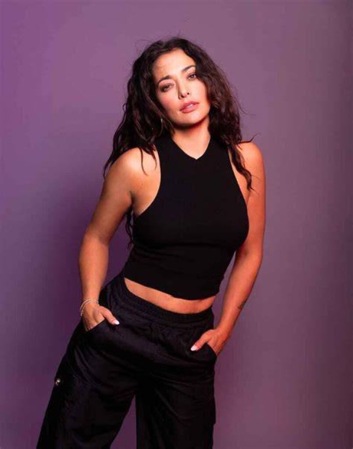Natalie Martinez photo 2
