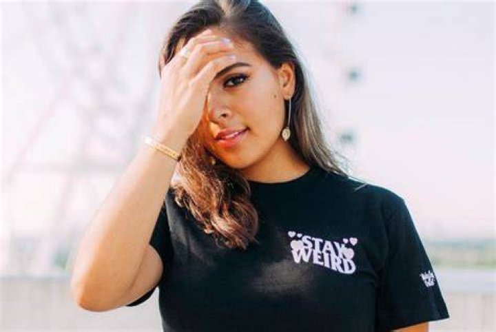 Natalies Outlet Bio (Wiki) 