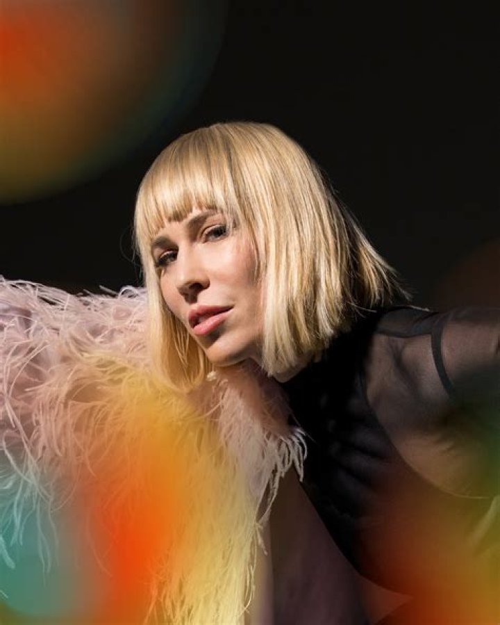 Natasha Bedingfield photo 2