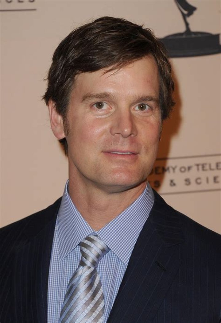 Peter Krause photo