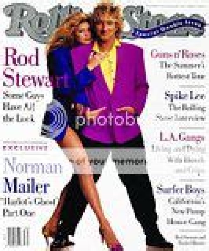 Rachel Hunter criticized for curvier figure