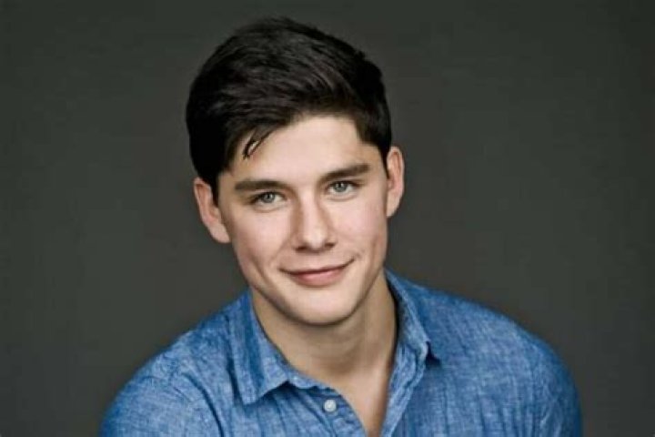 Ricardo Hoyos Bio (Wiki) 