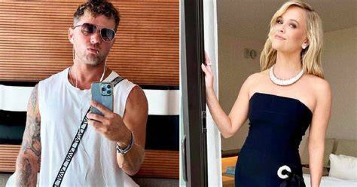 Ryan Phillippe and His Ex-Wife, Reese Witherspoon(m. 1999–2008)