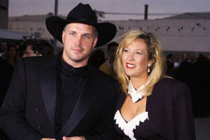 Sandy Mahl Bio (Wiki) 