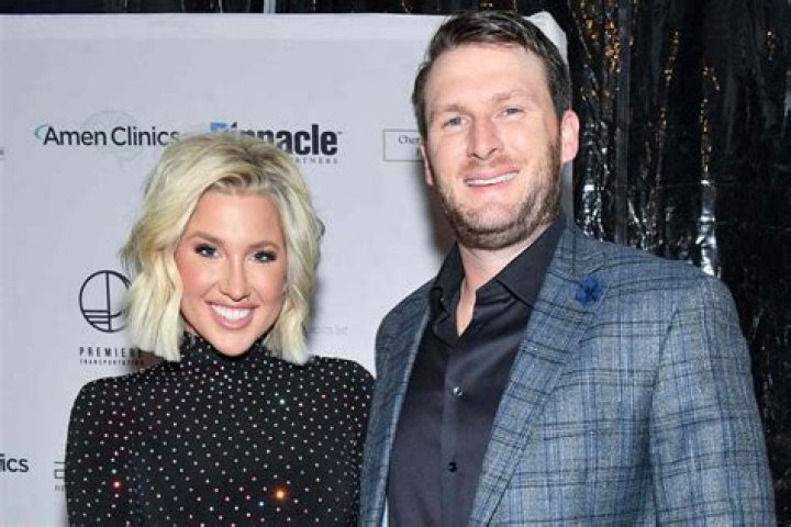 Savannah Chrisley goes Instagram Official with Robert Shiver two months after dating rumors Savannah Chrisley and Robert Shiver packing on the PDA