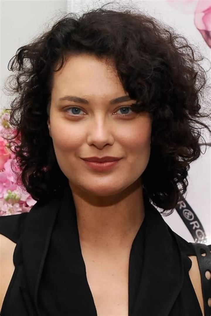 Shalom Harlow Bio (Wiki) 