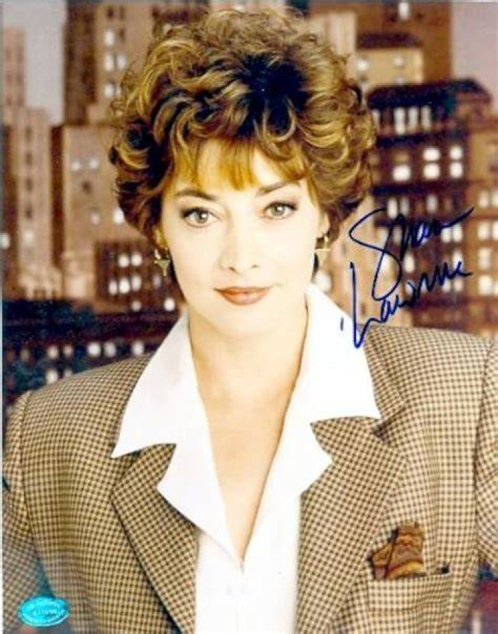 Sharon Lawrence photo 3