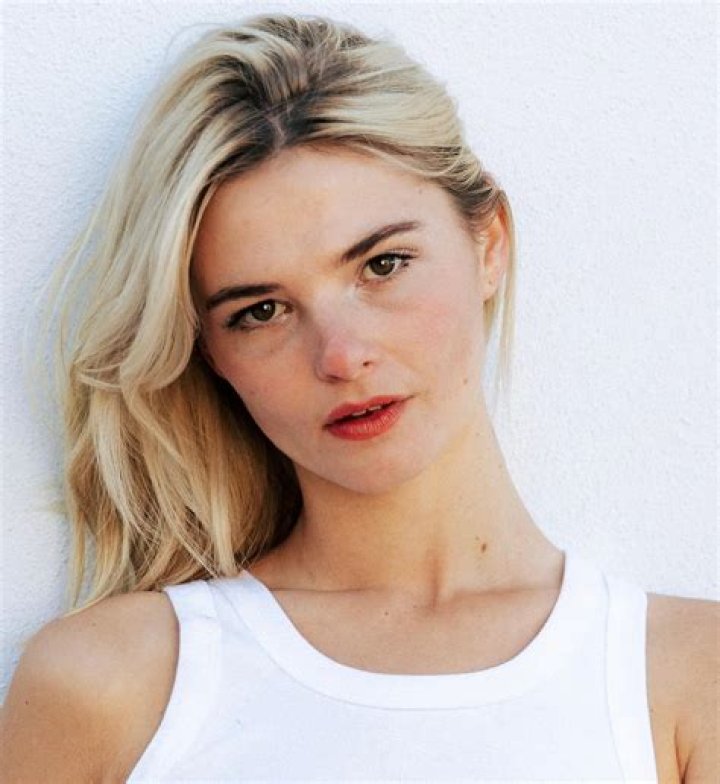 Stefanie Scott photo 2