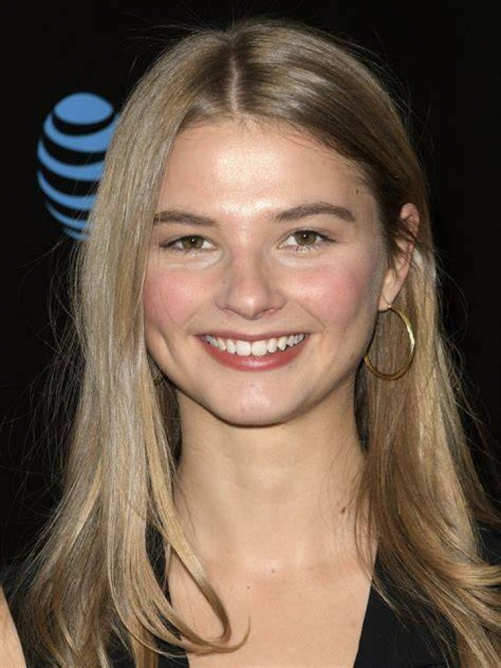 Stefanie Scott photo