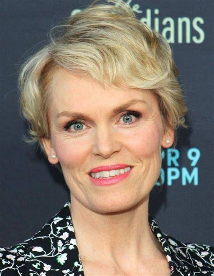 Stephnie Weir Bio (Wiki) 