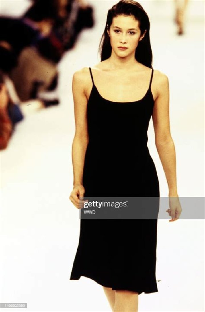 The American supermodel Natane Boudreau walked the runway in 1995 Victoria's Fashion Show.