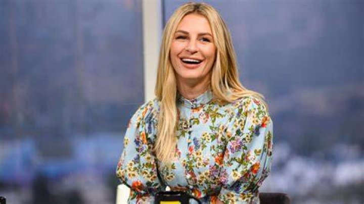 The reality star Morgan Stewart is the girlfriend-turned-wife of an American singer, guitarist, Jordan McGraw.