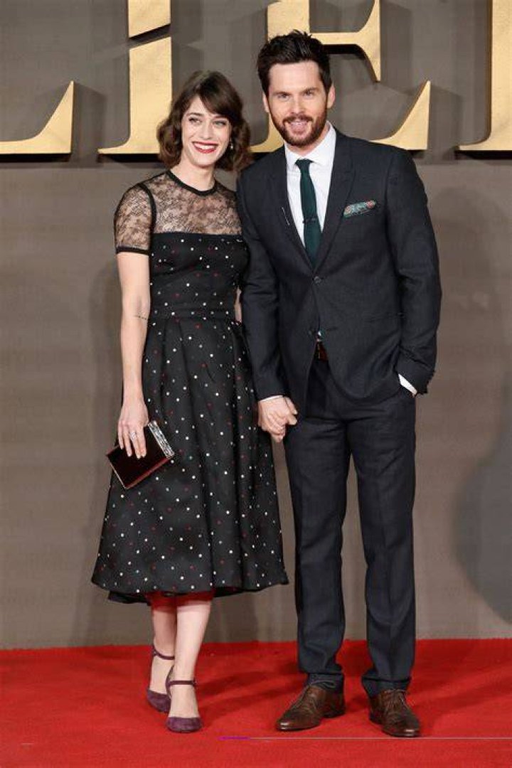 Tom Riley Tom Riley and Lizzy Caplan