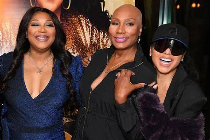 Towanda Braxton photo 3