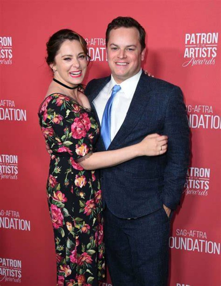 Update! Rachel Bloom Expecting Baby With Her Husband Dan Gregor; The Couple Were Stucked In The Storm!