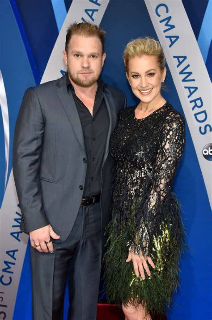 Why did Kyle Jacobs Commit Suicide? Kellie Pickler’s husband died from an apparent self-inflicted gunshot Why did Kyle Jacobs Commit Suicide? Kellie Pickler’s husband died from an apparent self-inflicted gunshot