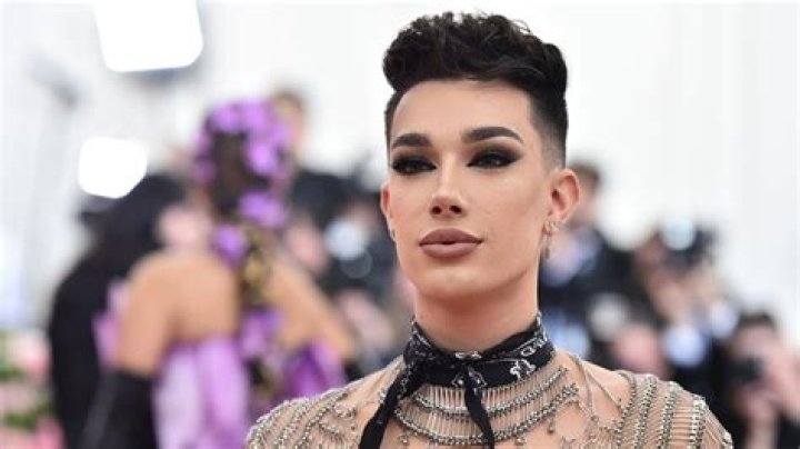 YouTube personality James Charles bumps into another controversy despite giving disclaimer! What’s all about the fake pregnancy? YouTube personality James Charles bumps into another controversy despite giving disclaimer! What’s all about the fake pregnancy?